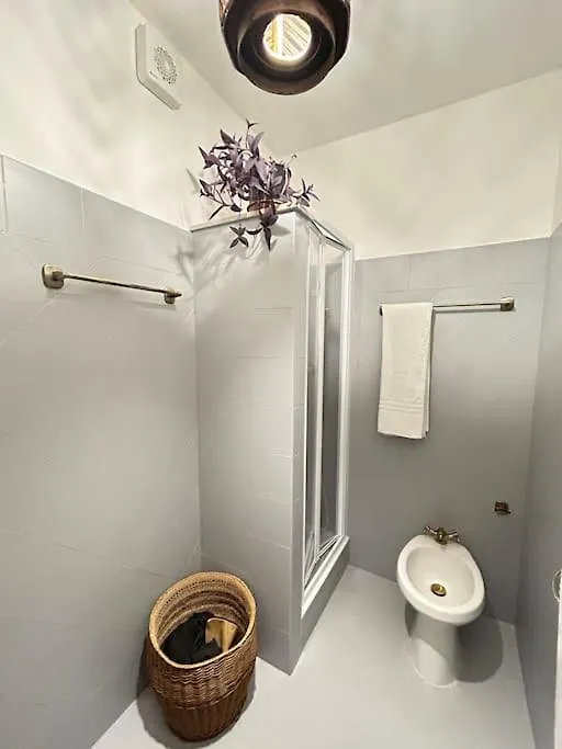 アパート パレルモFajra Houseアパートメント