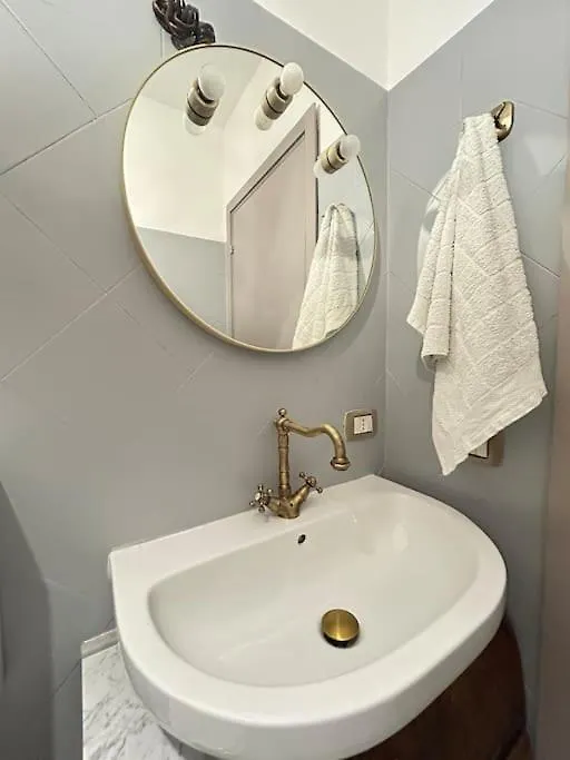 Fajra House Apartman Palermo 0*,